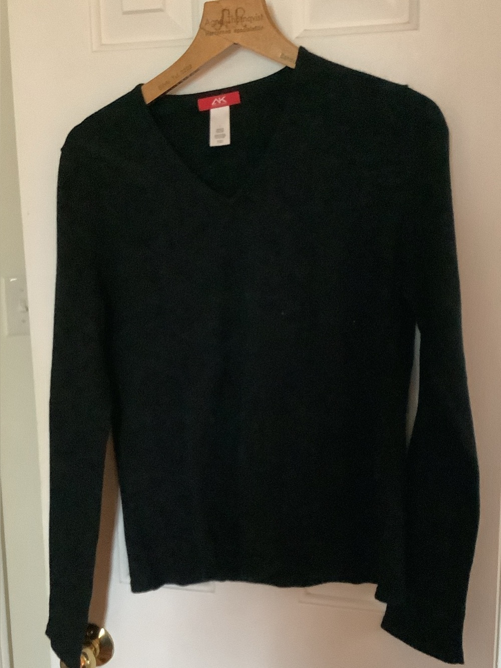 Anne Klein Sport Black V-Neck Lightweight Sweater